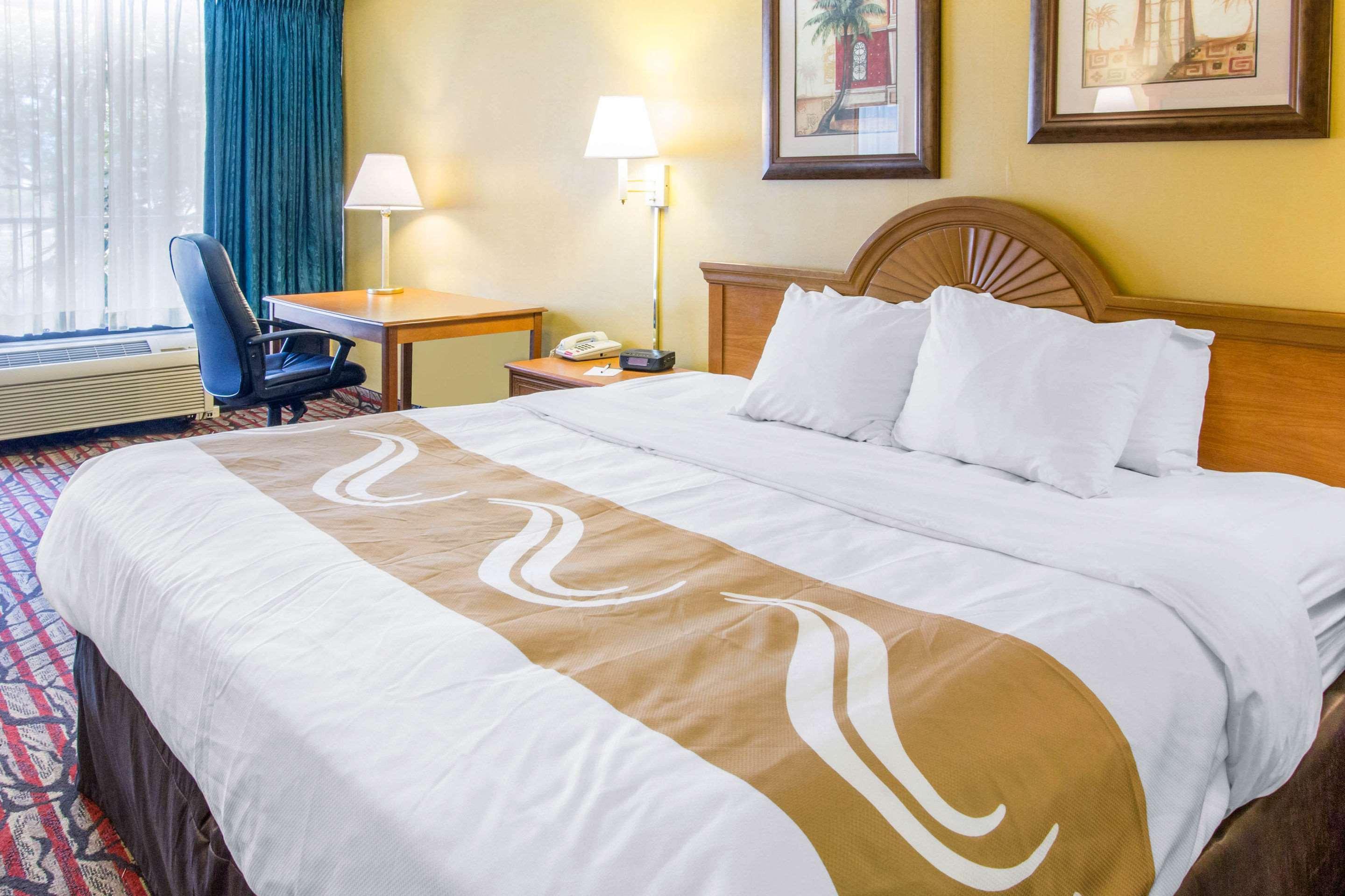 Rodeway Inn Central Clearwater Beach Exterior photo