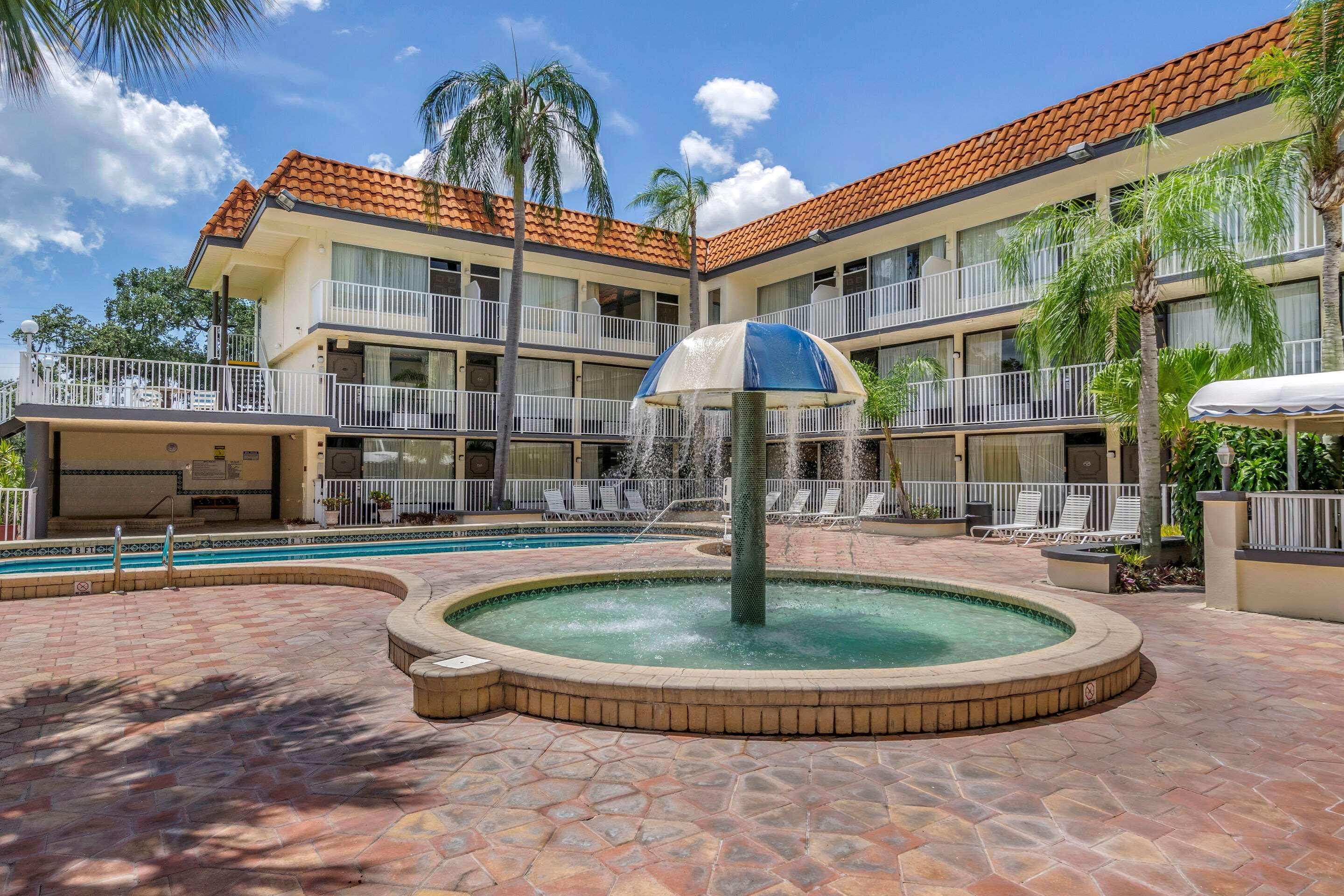 Rodeway Inn Central Clearwater Beach Exterior photo