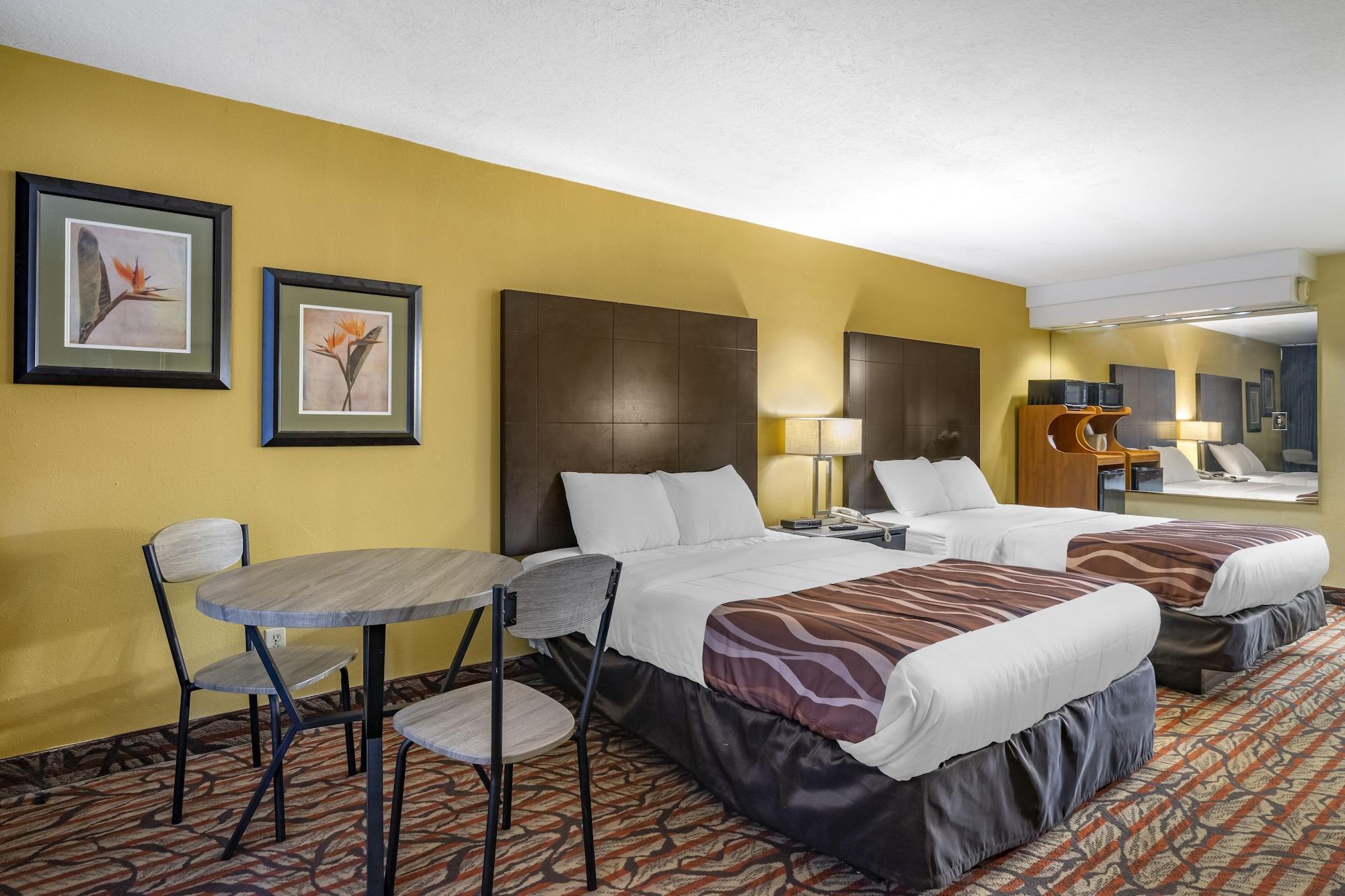 Rodeway Inn Central Clearwater Beach Exterior photo
